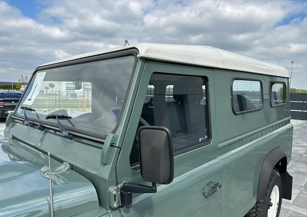 Land Rover Defender cena 89900 przebieg: 240752, rok produkcji 2010 z Tuliszków małe 562